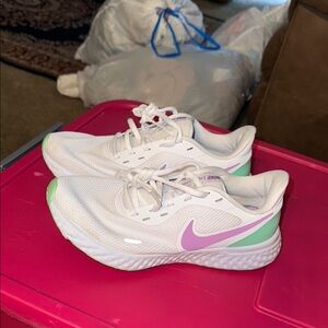 Nike White and Purple Athletic Shoes with Sleek Design